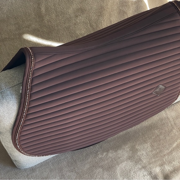Kentucky Wellington Pearl jump saddle pad brown - Picture 9 of 15